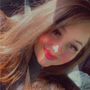 Meet your Posher, Briana